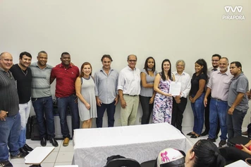 Prefeita Marcella assina recurso para a Orquestra Sinfônica