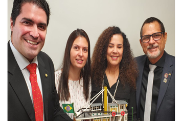 Prefeita Marcella Fonseca busca recursos para reforma do vapor Benjamim Guimarães