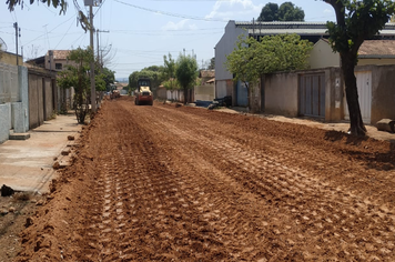 Asfalto no bairro Industrial já entra em nova fase
