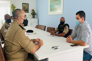 Prefeito Alex Cesar recebe visita do comandante da PM