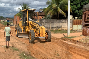 SERVIÇOS AVANÇAM BAIRRO A BAIRRO