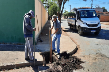 Prefeitura inicia limpeza de bueiros