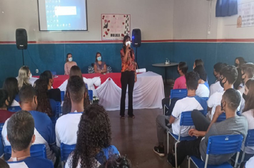Campanha Mês da Mulher potencializa mobilização com palestra e roda de conversa