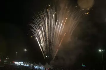 Grande reveillon com shows e fogos agitou a orla fluvial de Pirapora