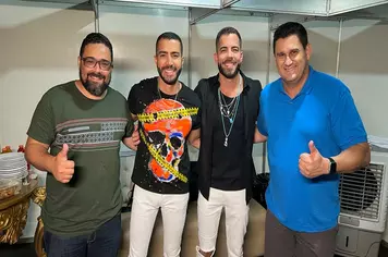 Show de Rafa e Pipo Marques fechou dia histórico do Pirafolia 2023