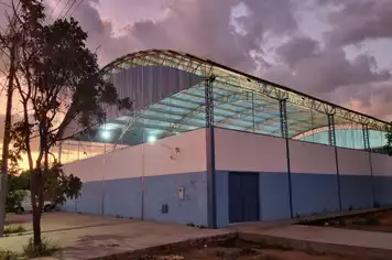 Jogos do Campeonato Piraporense de Futsal agitam o revitalizado ginásio do Bairro São João
