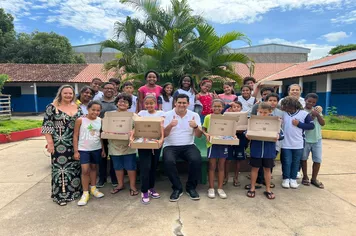 ​Prefeitura de Pirapora investe mais de R$ 375 mil em kits escolares para alunos da Rede Municipal