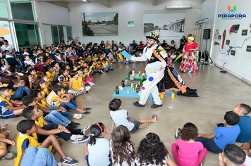 Alunos da Rede Municipal de Pirapora vivenciam a Coleta Seletiva com sessões teatrais
