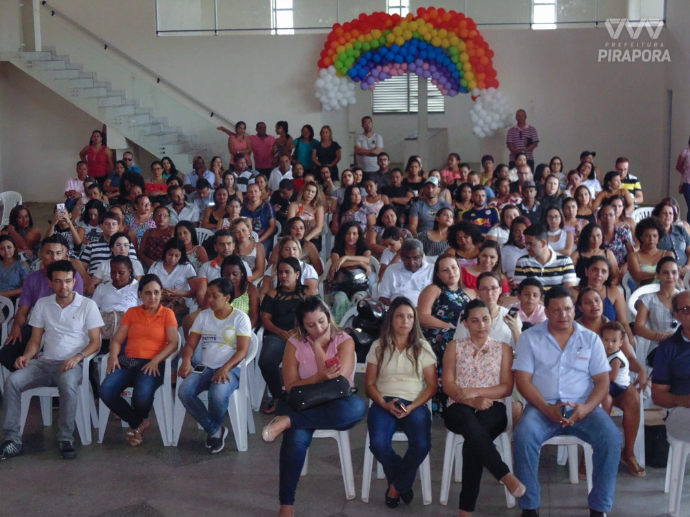 Secretaria de Saúde de Pirapora realiza Confraternização de Natal