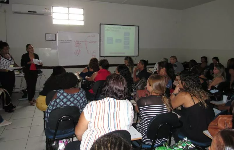 Secretaria de Educação de Pirapora promove encontro na UNOPAR
