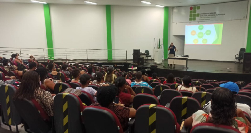 Ciclo de Palestras promove conhecimento sobre direitos sociais para beneficiários da Frente de Trabalho