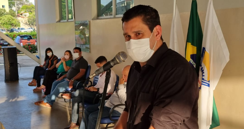 Prefeitura de Pirapora garante reajuste de 33,24% no piso salarial dos professores