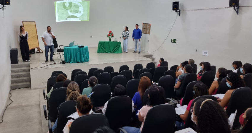 Secretaria de Saúde de Pirapora realiza o I Simpósio em sala de Vacinação