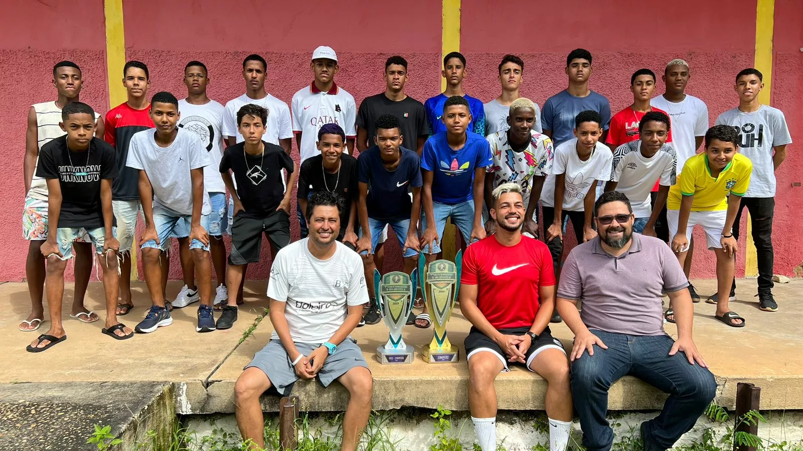 Prefeitura de Pirapora presta homenagem aos jovens do Boleiro Futebol Clube, destaques em competição nacional