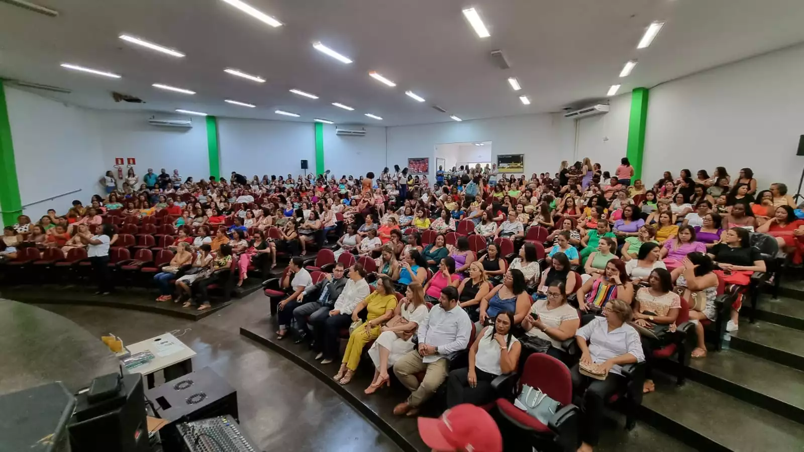 Prefeitura de Pirapora abre Ano Letivo de 2023 capacitando e estimulando profissionais da Educação