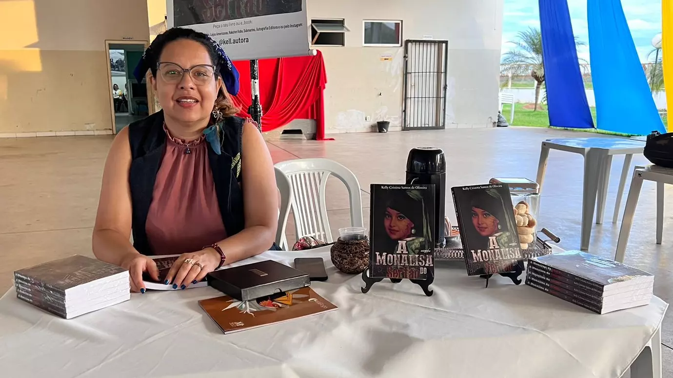 Para eternizar vida e obra de Gecelito Freitas, servidora da Prefeitura de Pirapora lançará mais um livro