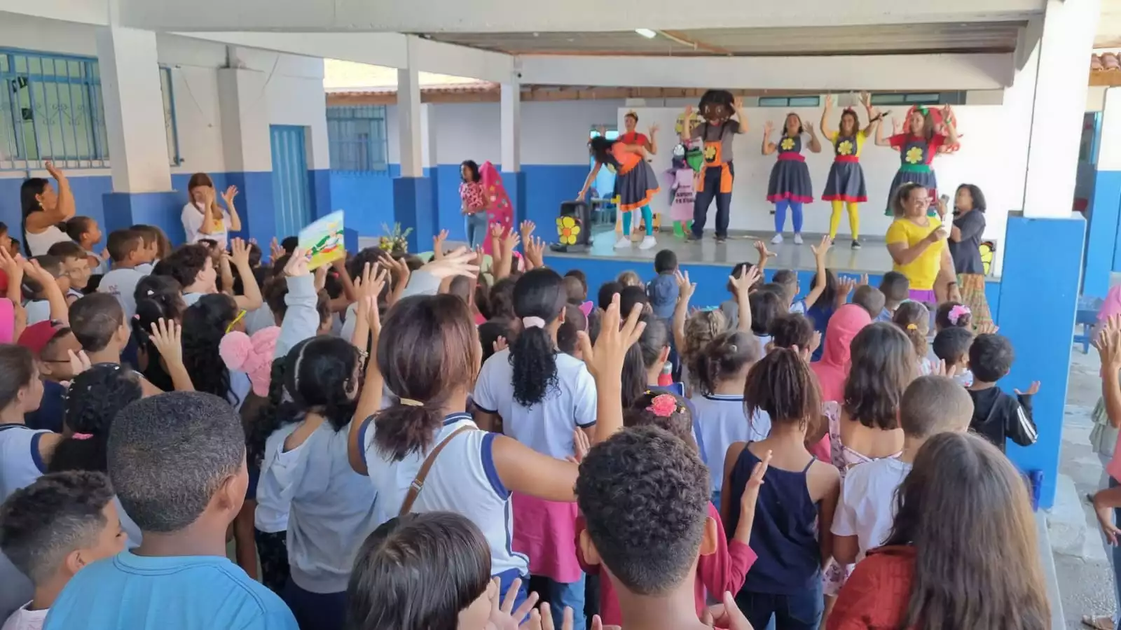 CUIDADO E INFORMAÇÃO PARA AS CRIANÇAS DE PIRAPORA