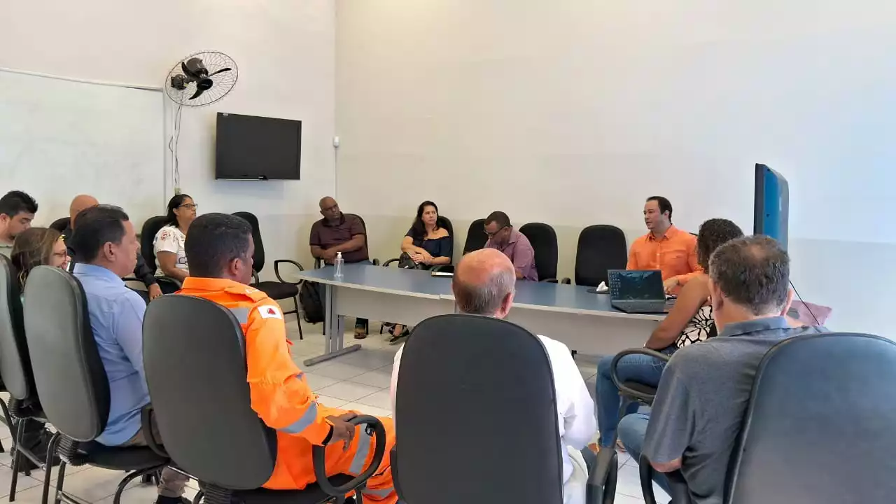 AÇÃO MINAS UNIDA CONTRA O AEDES: BOTA FORA PIRAPORA