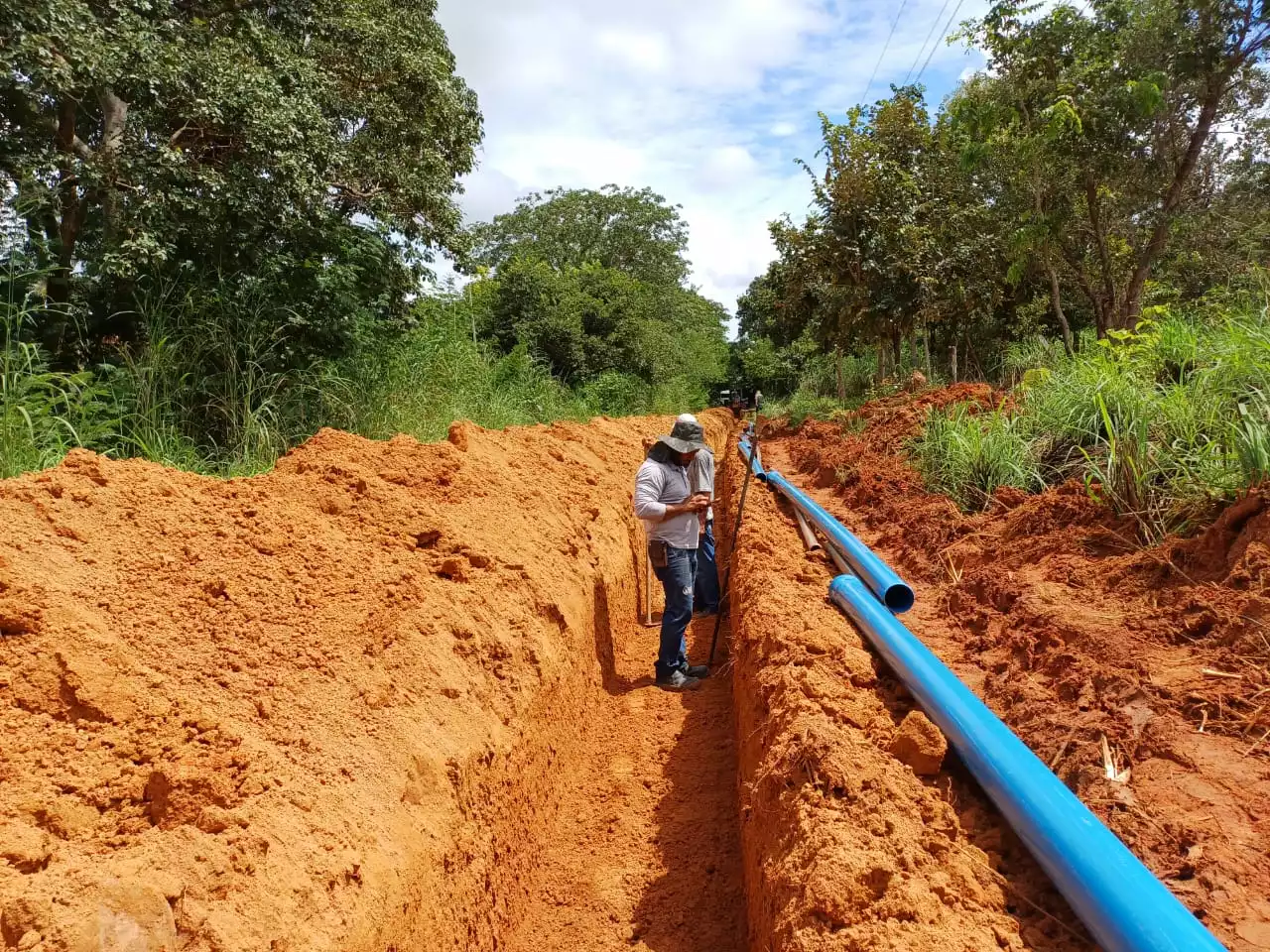Prefeitura intensifica obra de adutora na Chácara Muniz