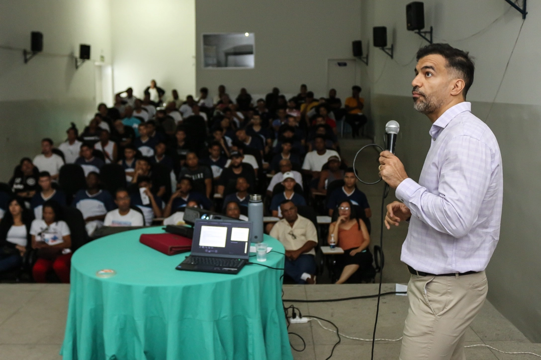 Abril é o mês da conscientização do Câncer de Testículo