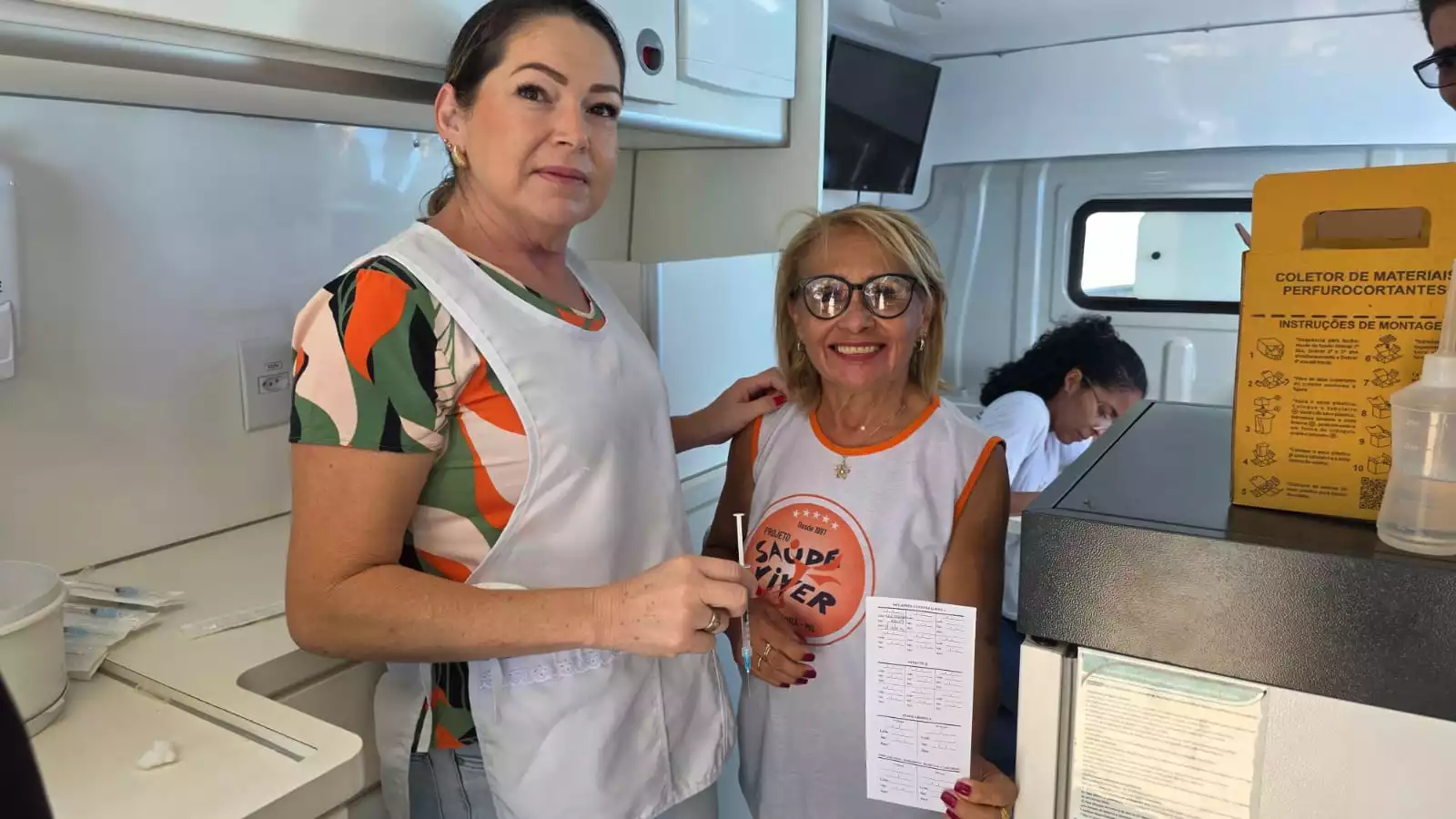 Prefeitura realiza vacinação contra a gripe para idosos do projeto Saúde Viver
