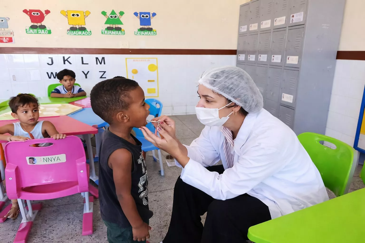 Saúde Bucal avalia alunos nas escolas de Pirapora