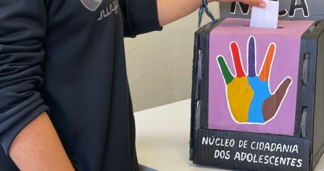 SESAU em parceria com a SEFAM colocam Urna Amiga nas escolas