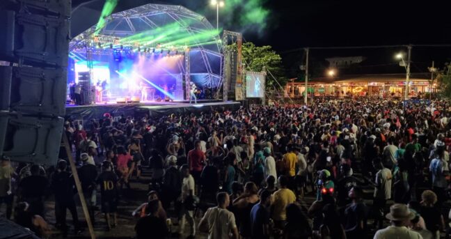 Noite de domingo do Pirafolia teve o talento de Neytinho e a intensidade de Papazoni