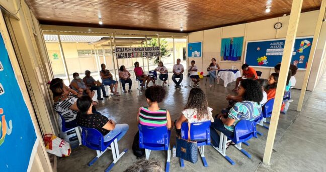 Campanha Abril Azul da SEMED leva mais conhecimento sobre o autismo para creches e escolas