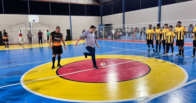 Renovado e com estrutura aprimorada, Ginásio do bairro São João é reinaugurado com abertura do Campeonato Piraporense de futsal