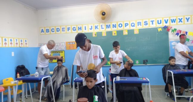 Com o apoio da SEMED, Programa Educação e Família promove inclusão e oportunidades para a comunidade da Escola Dona Cândida no Cícero Passos