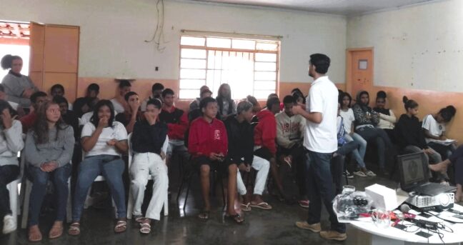 Centro de Promoção à Saúde Cristiano Azevedo promove palestra na escola
