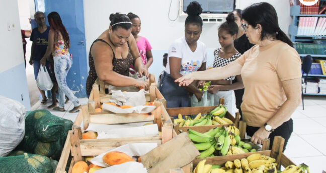 Investimentos na Agricultura Familiar vão beneficiar também 2.000 alunos da Rede Municipal